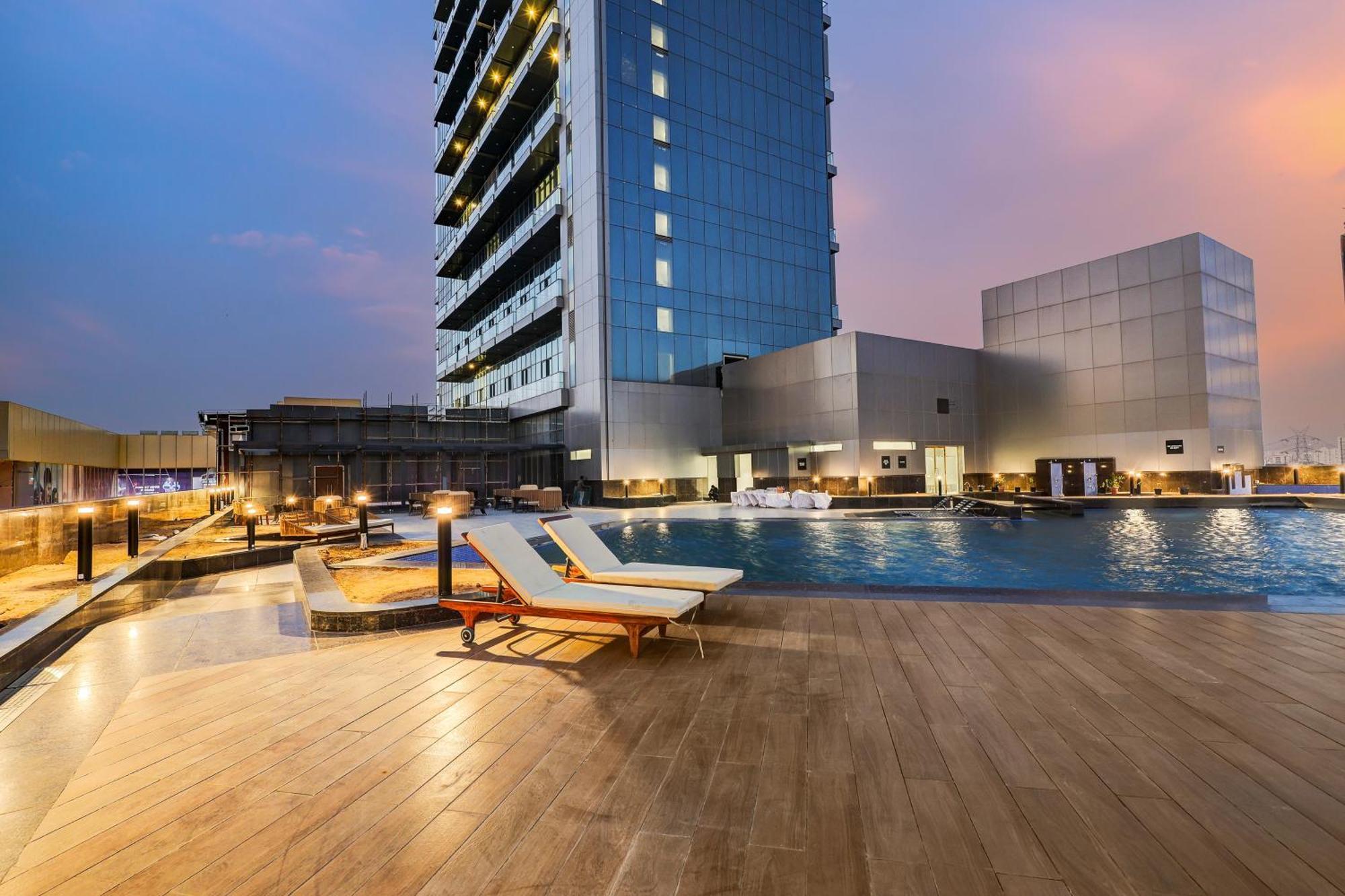 Sunday Hotels And Residences Gurgaon Ngoại thất bức ảnh