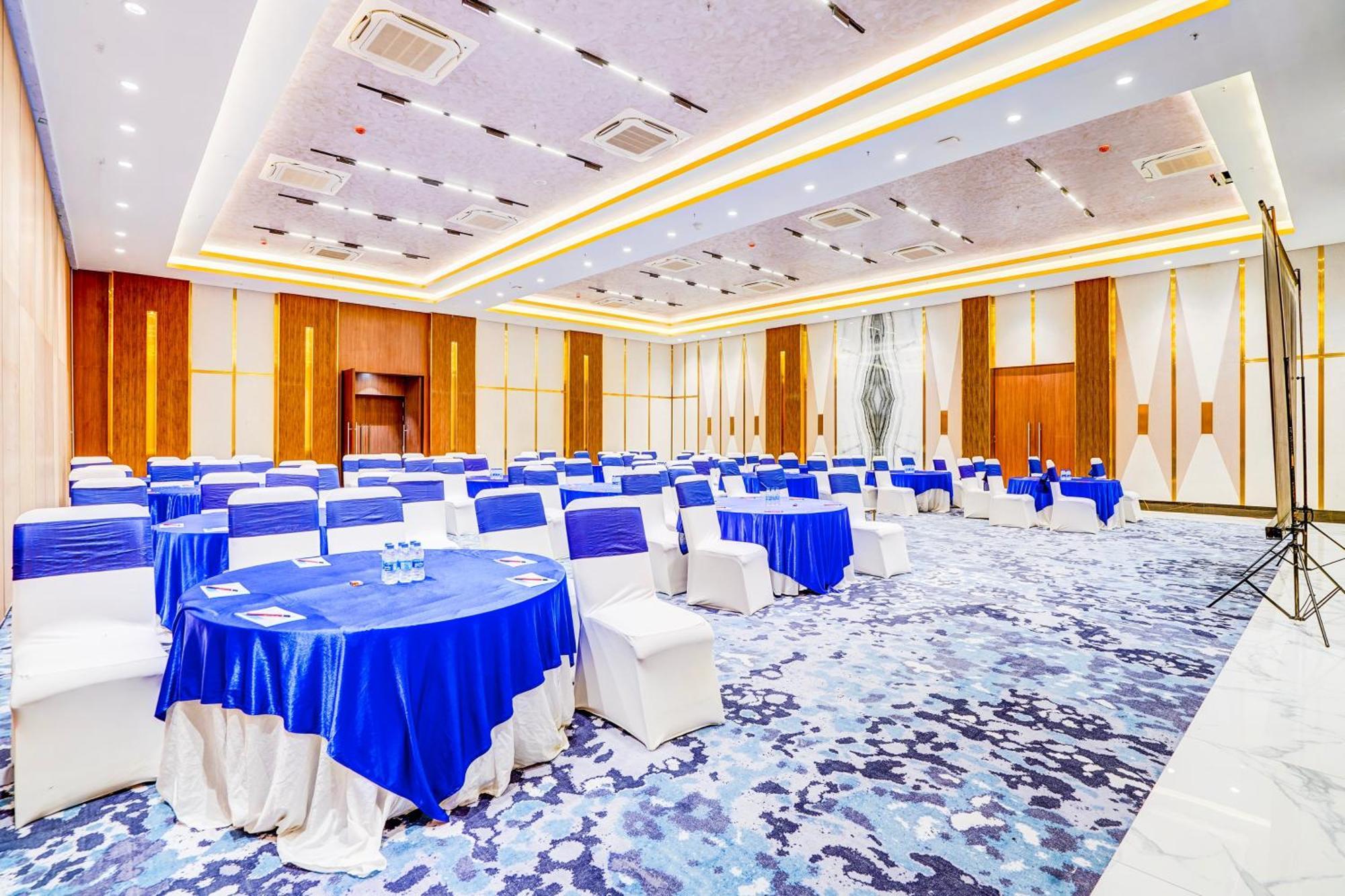 Sunday Hotels And Residences Gurgaon Ngoại thất bức ảnh