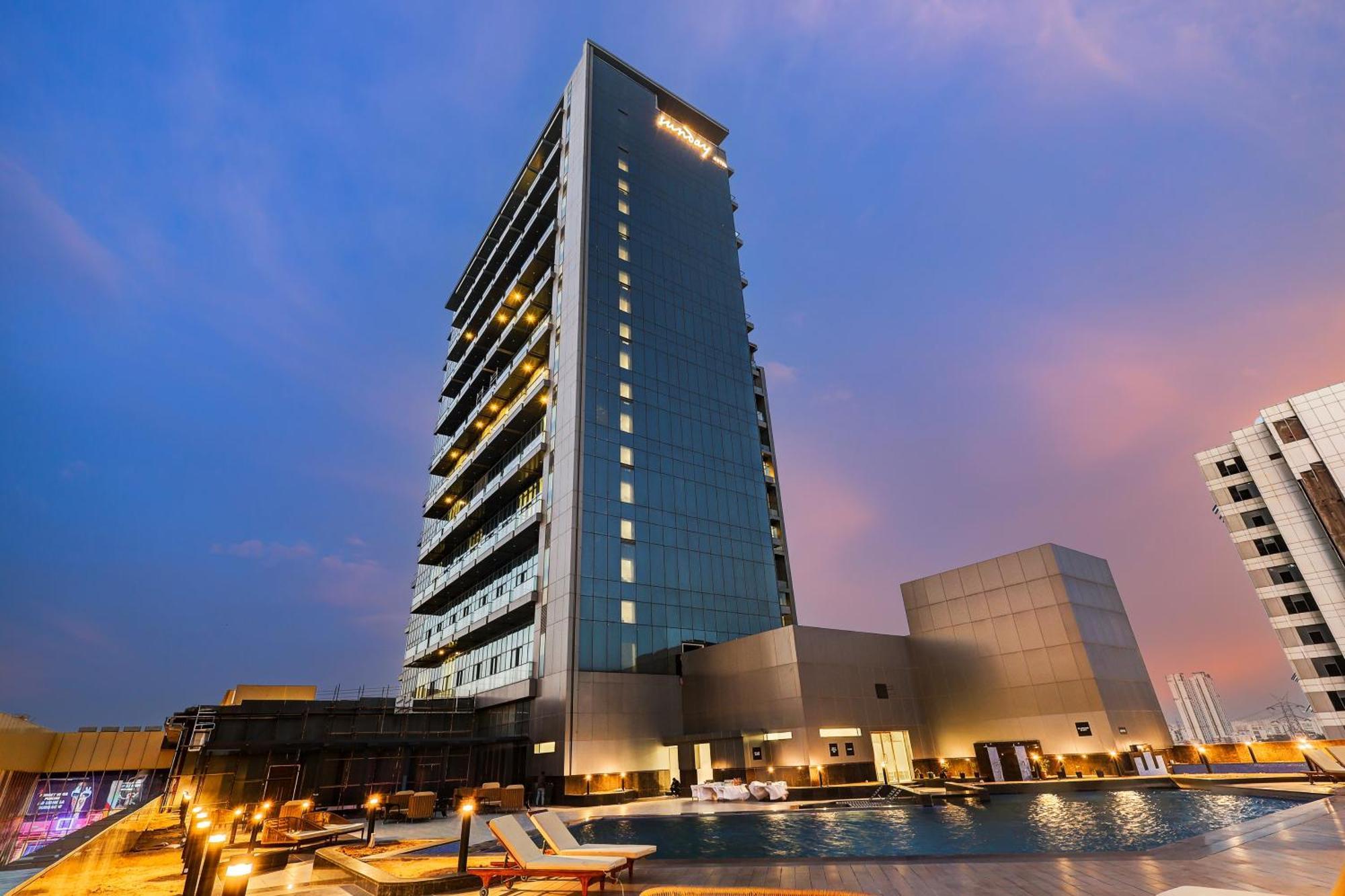 Sunday Hotels And Residences Gurgaon Ngoại thất bức ảnh