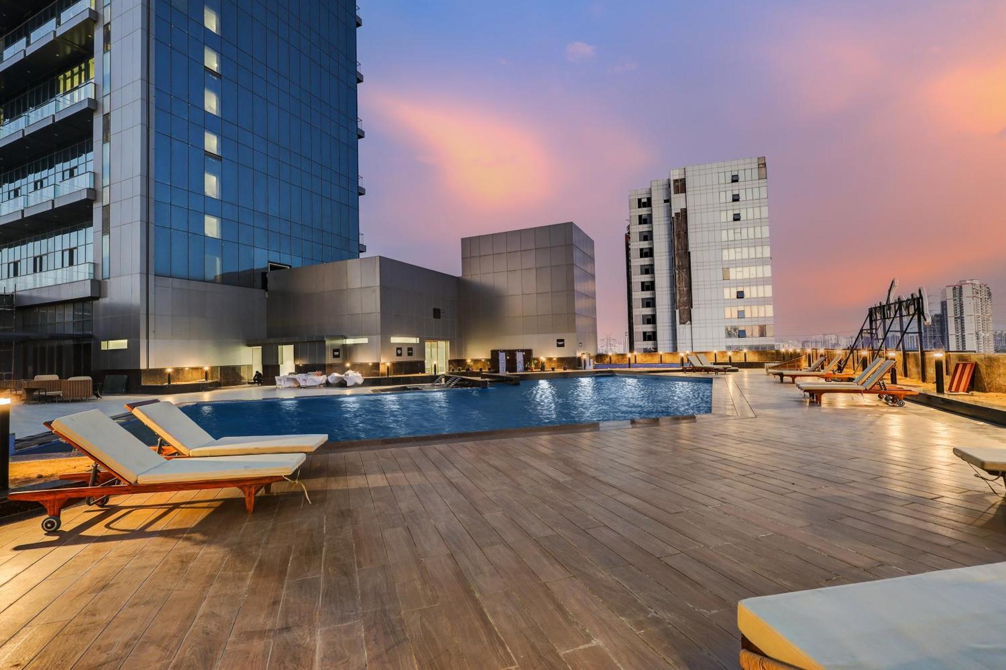 Sunday Hotels And Residences Gurgaon Ngoại thất bức ảnh