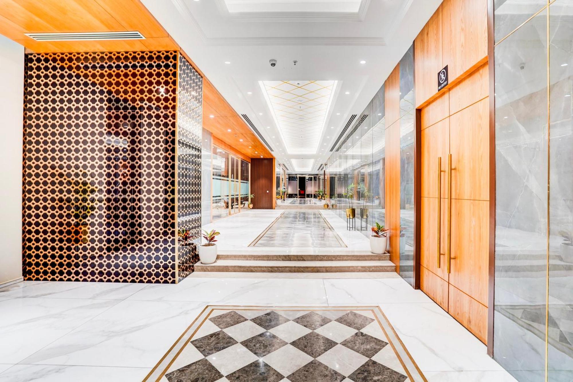 Sunday Hotels And Residences Gurgaon Ngoại thất bức ảnh